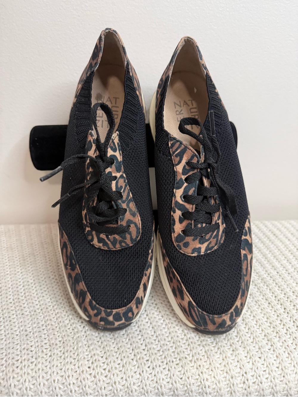 Naturalizer Leopard Accent Knit Lace-Up Sneakers Black and Brown size 7